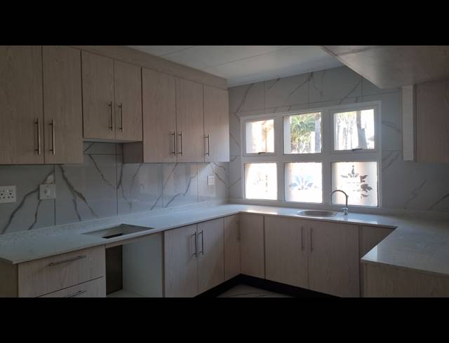 4 BEDROOM HOUSE FOR SALE IN AVIARY HILL